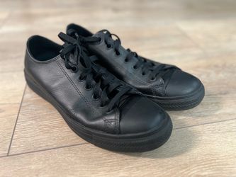 Converse Chuck Taylor All Black Leather Low-Tops. Men size 9