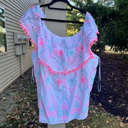 Crown and Ivy Plus Size Embroidered Bodice Top