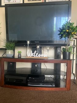 Entertainment center