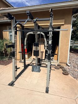 Gym Golds gym 7000 with weights
