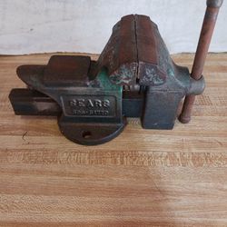 Bench Vise 