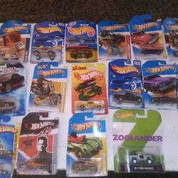 (15) UNOPENED HOT WHEELS COLLECTORS TOYS/ MODELS