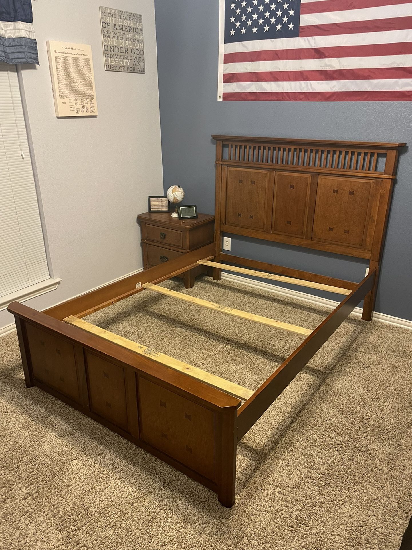 Rooms To Go Mission Panel Full Bed-Frame + Bunkie Board