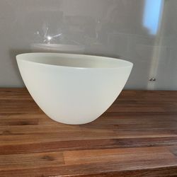 These bowls are perfect for parties, picnics, camping, and everyday use at home, outdoors, at the office, or while traveling.