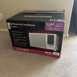 LG Air Conditioner AC NEW 12,200 BTU 