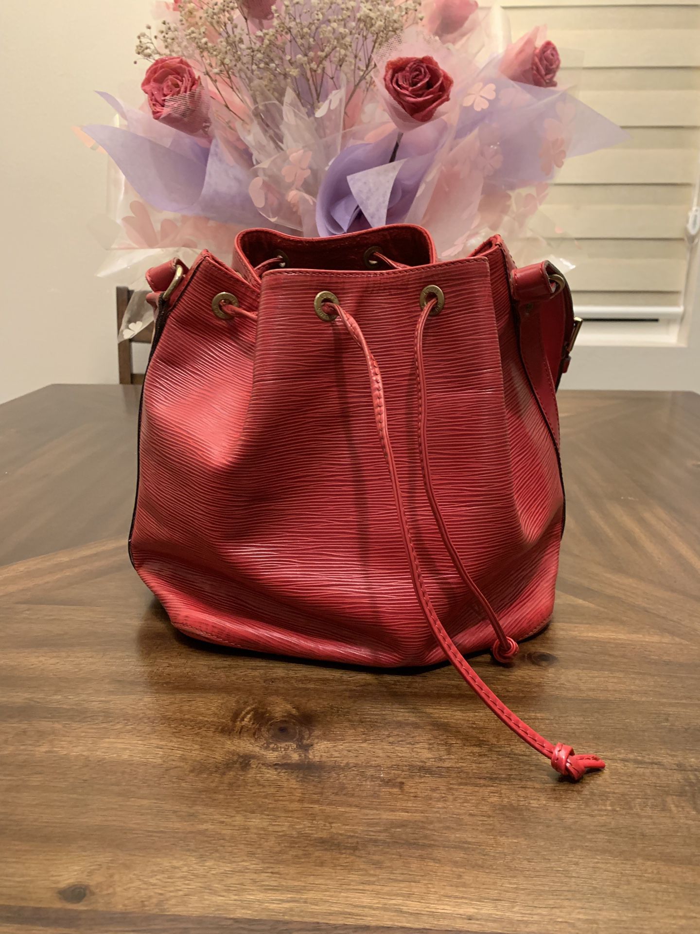 Louis Vuitton Neonoe Shoulder Bag red leather