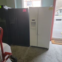 GE Refrigerator Side By Side White Used