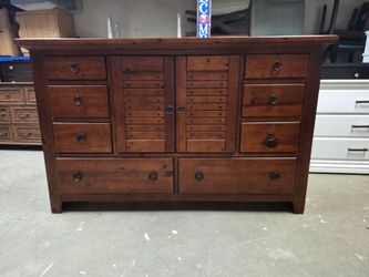 Farmhouse Style Wooden 8 Drawer Dresser