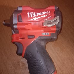 Milwaukee m12 1/2" stuby. Used Good, Tool Only, firm price/ impacto de 1/2"staby usado, No Acepto Menos Gracias 🛑 