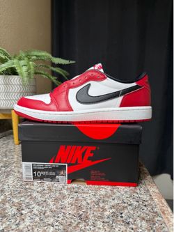 Size10.5 Jordan 1 Low Chicago