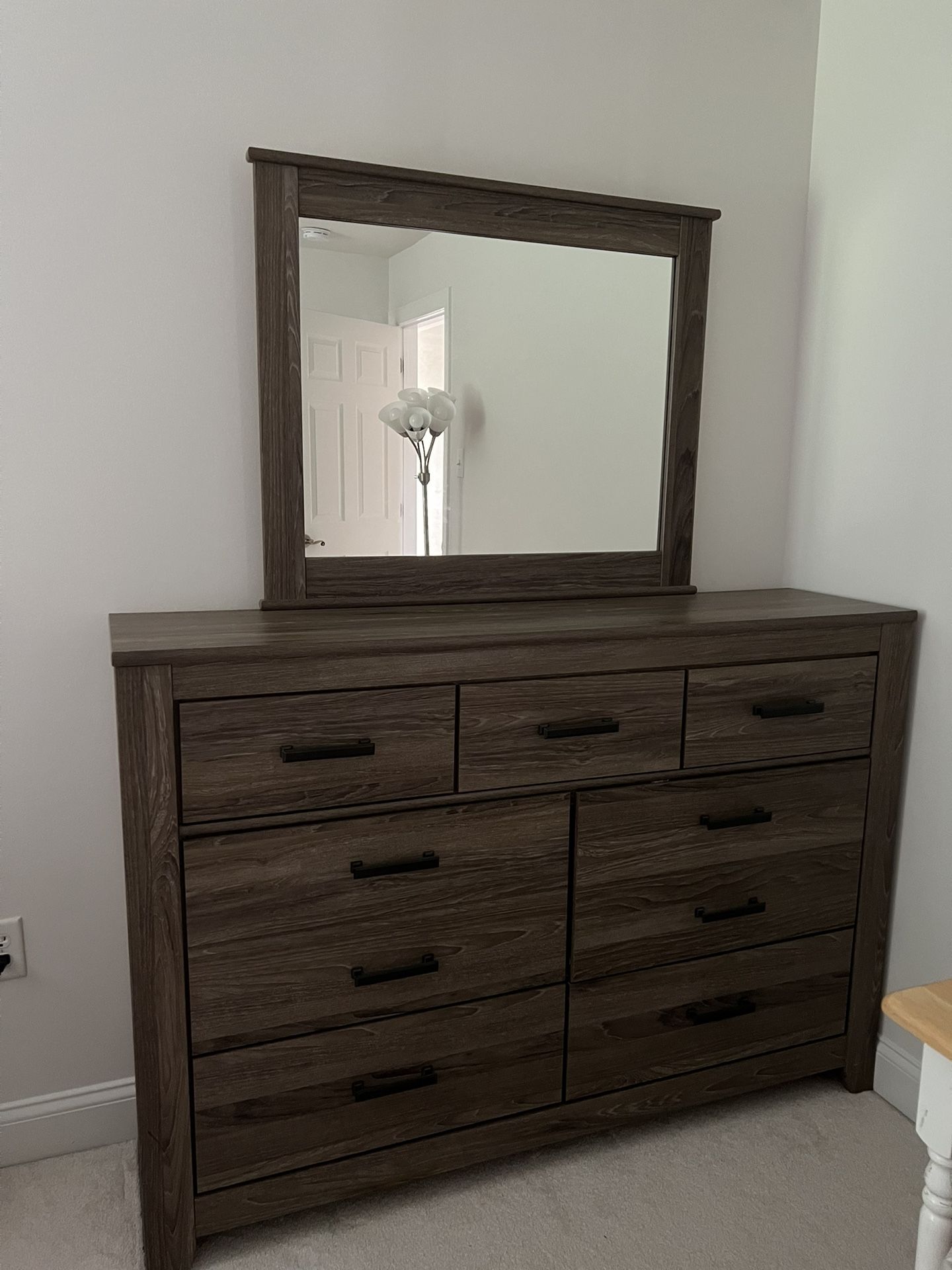 7-Drawer Dresser with Mirror – Modern Wood Finish – Barely use.
