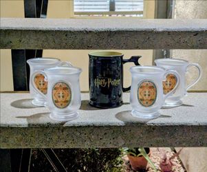 Harry Potter Butterbeer Mug Set of 5 and Hufflepuff  Badge