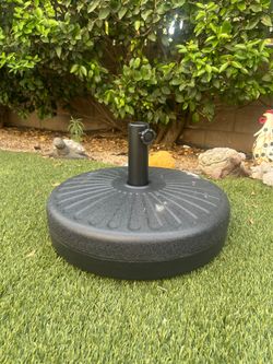 48.5LBS Water Filled Umbrella Base Stand Color: Black