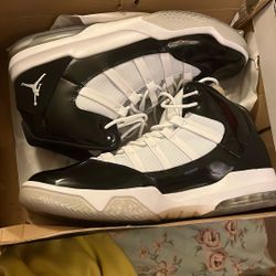 Jordan Max Auras