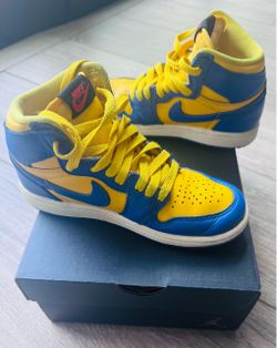 Size 13.5 Nike Air Jordan 1 High Yellow Blue Sneakers