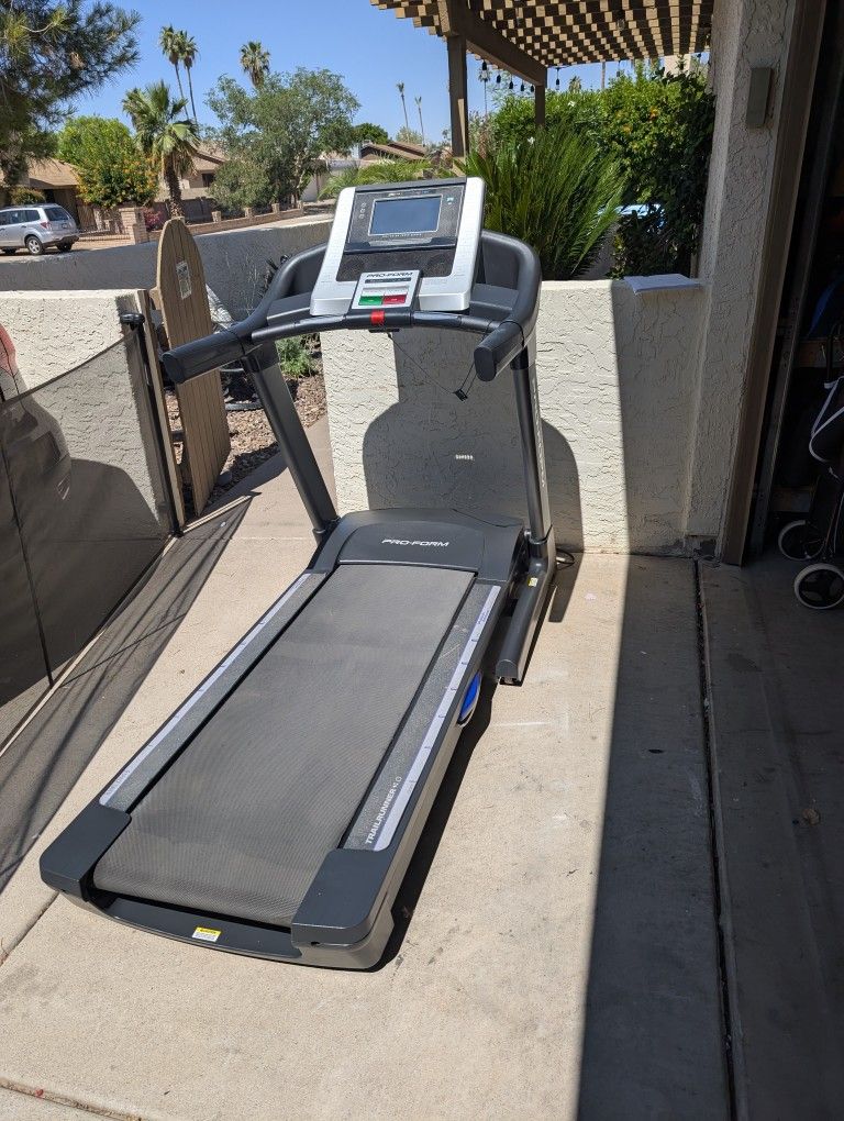 ProForm Trail Runner 4.0 Folding Treadmill