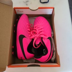 Girls Soccer Shoes