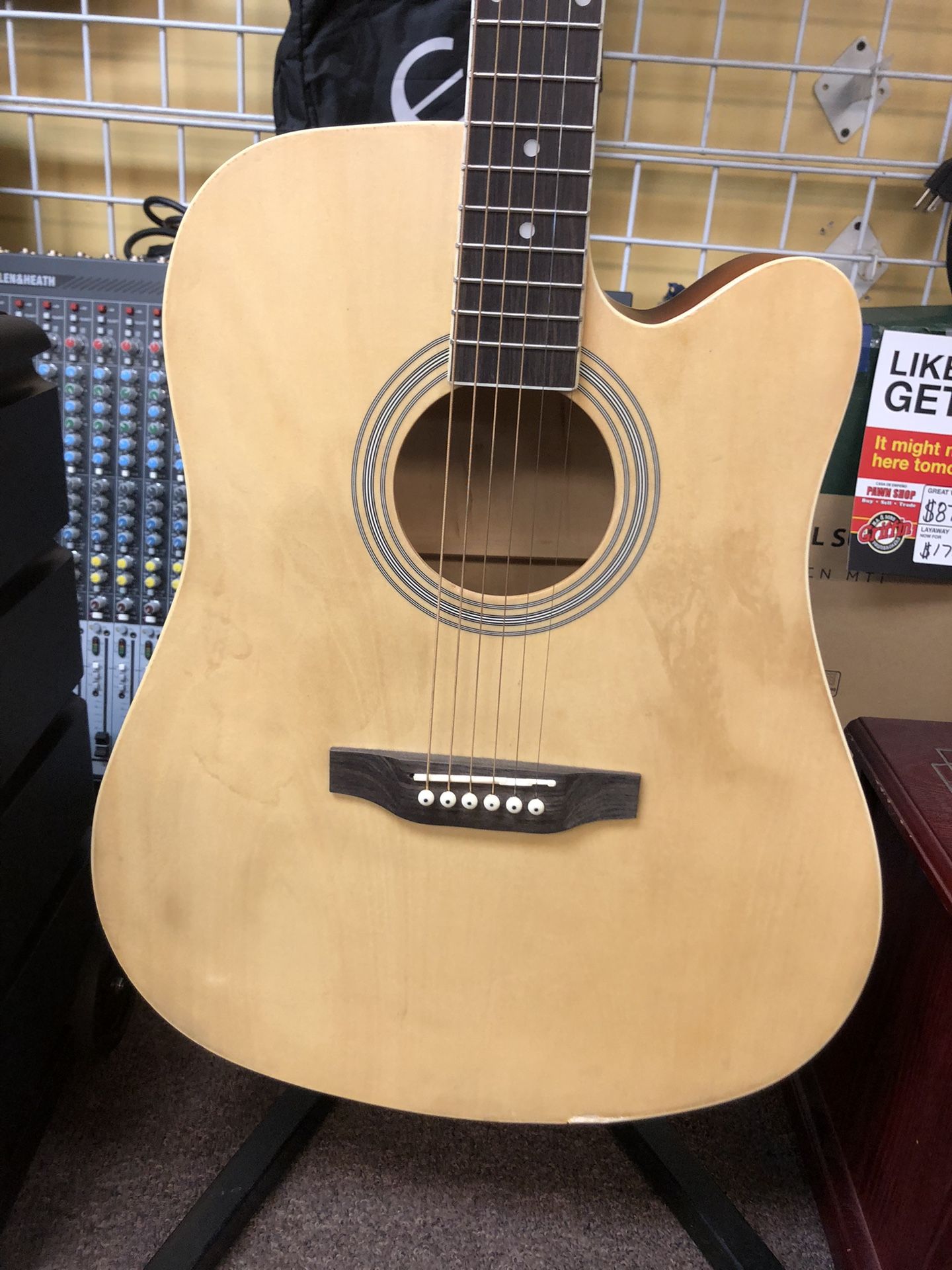 Acoustic Guitar (Used Condition) Missing 3 Nut Turning Pegs W/ Scratches & Minor Chips To Guitar