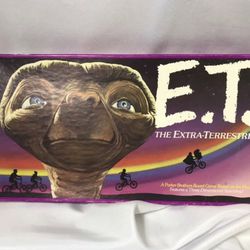 E.T. Board Game The Extra Terrestrail by Parker Brothers~ this is in amazing shape considering it’s age I see no missing pieces!!