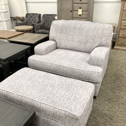 New Chair & Ottoman  🔥🔥 IN STOCK 