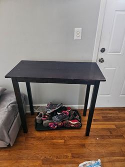 Counterheight table