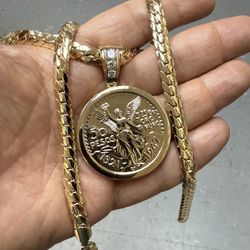 14k premium gold plated pendant and necklace !!!