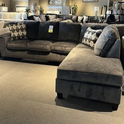 Grey 2PC Sectional