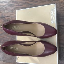 Michael Kors Antoinette Shoe. Size 7 1/2