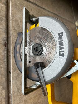 Dewalt saw