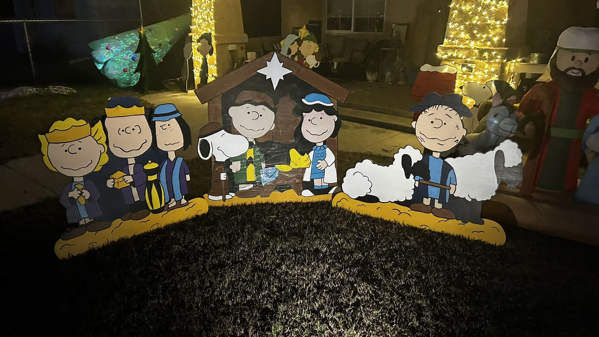 Peanuts Nativity Wood Cutouts