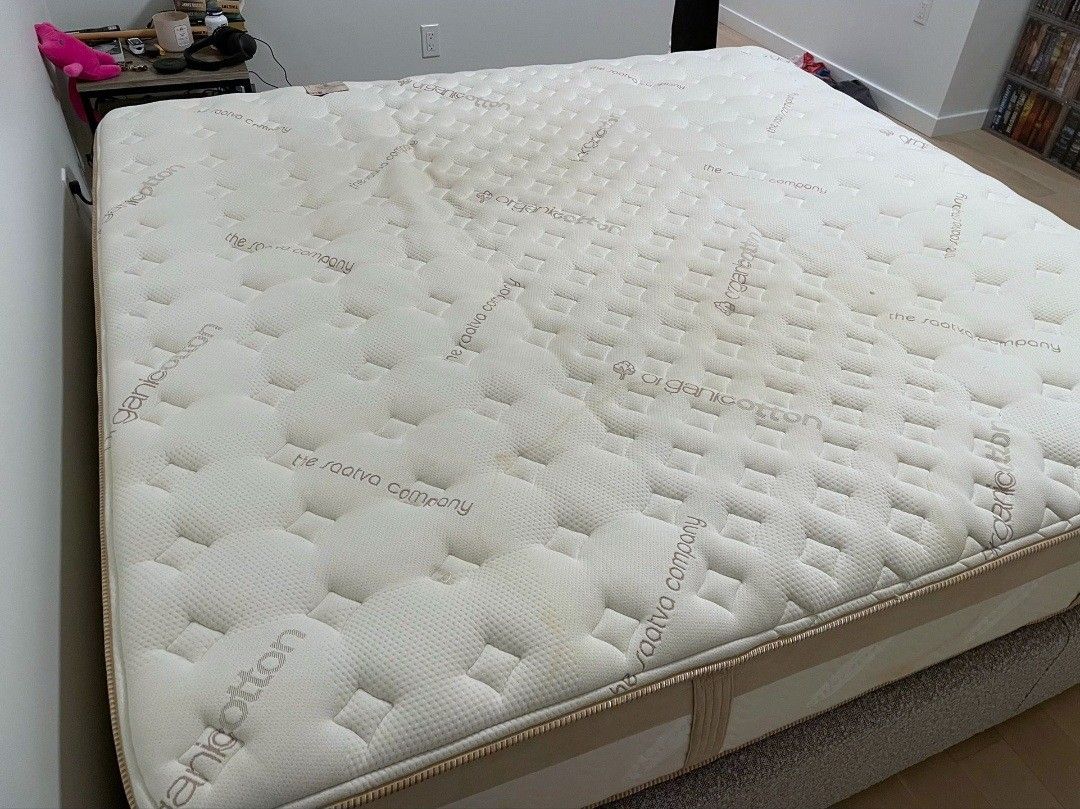 King Saatva Loom & Leaf 12" Mattress, Boxsprings and Metal Bed Frame