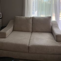 Oversized Crème Couch