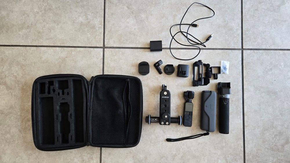 DJI Osmo Pocket 1 + Numerous Accessories! (FAST Domestic Shipping 🇺🇲)