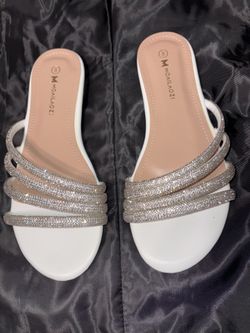 Woman’s Rhinestone Sandals size 8