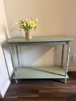 Light sage table
