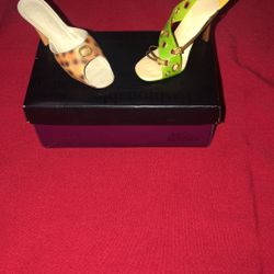 Figurine Fashion Shoes