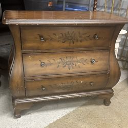  Pulaski Wood  Dressers 