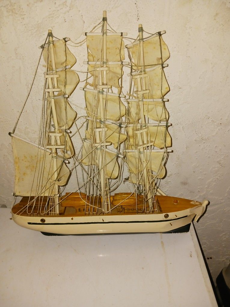 Old Antique Wood Ship 5 Firm Look My Post Tons Nice Items
