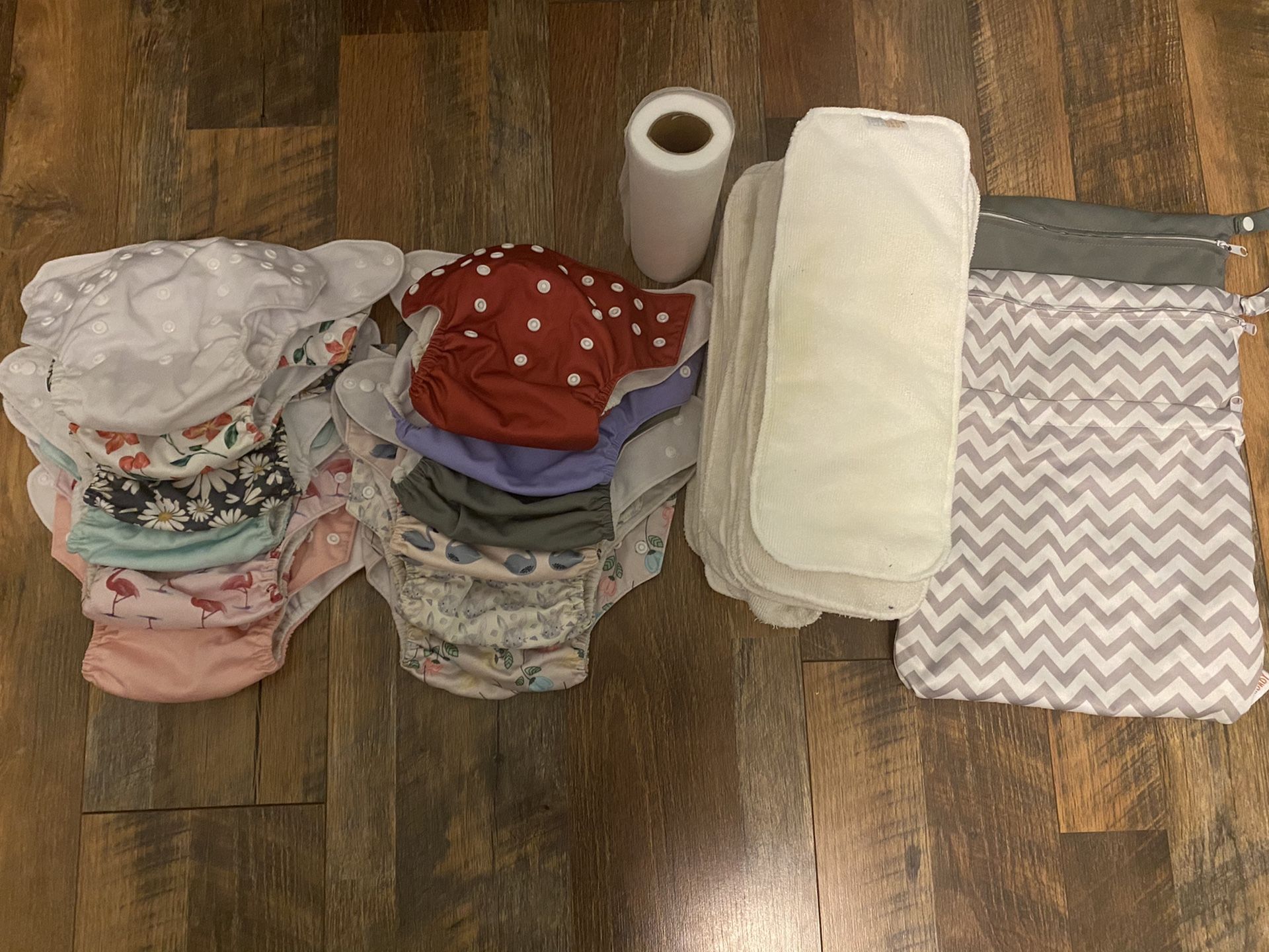 12 Cloth Diapers & 2 Wet Bags - Girls