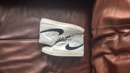 Nike Women’s Blazer Mid Sneakers (See Desc)