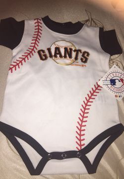TRAJE PARA BABY 👶 NIÑO SIZE 3-6 meses Nuevo con etiquetas $10 precio firme