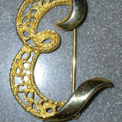 Gold Colored  Brooch  Letter  E
