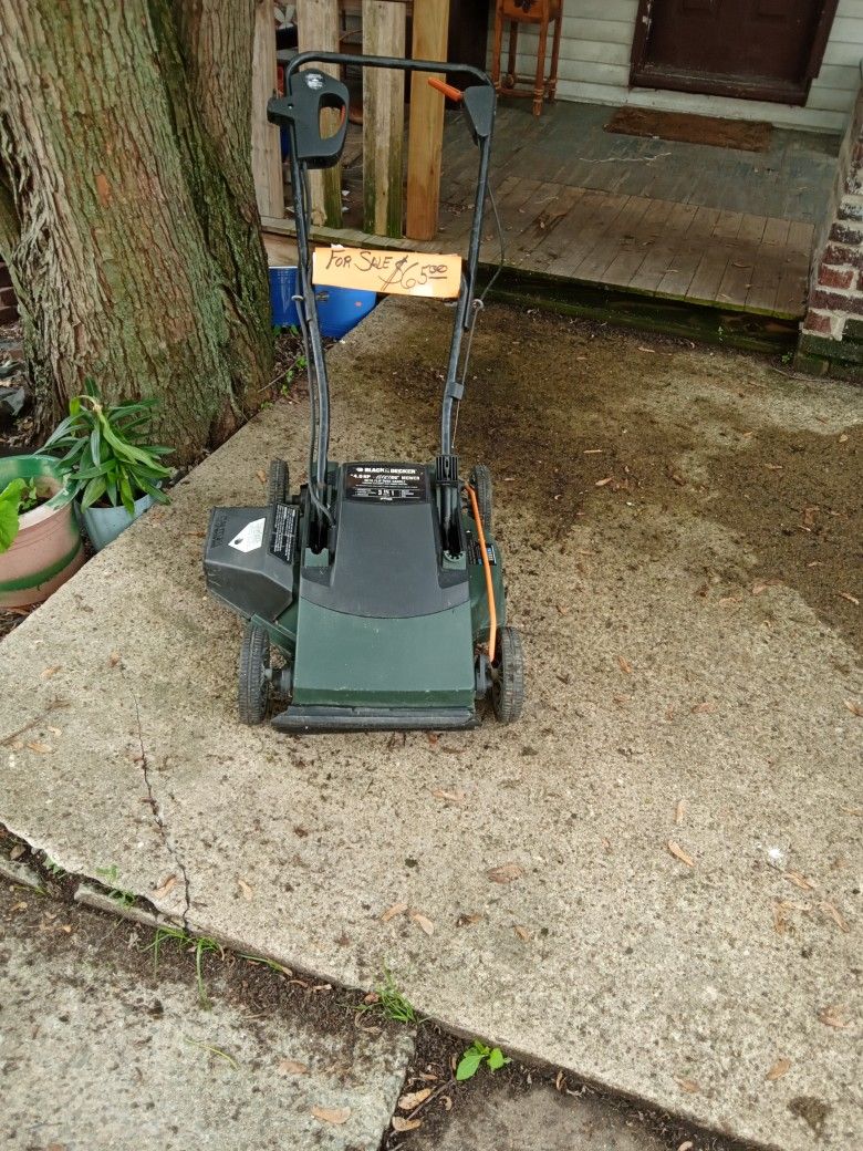 Electric lawnmower $45 - Cordrd