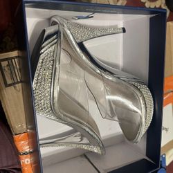 Fabulicious Silver Rhinestone Strappy Stiletto Heels Open Toe Women's Size 7  