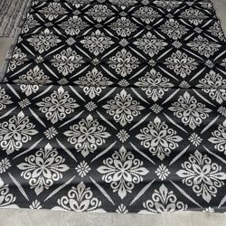 Black And White Rug 