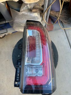 Tail light