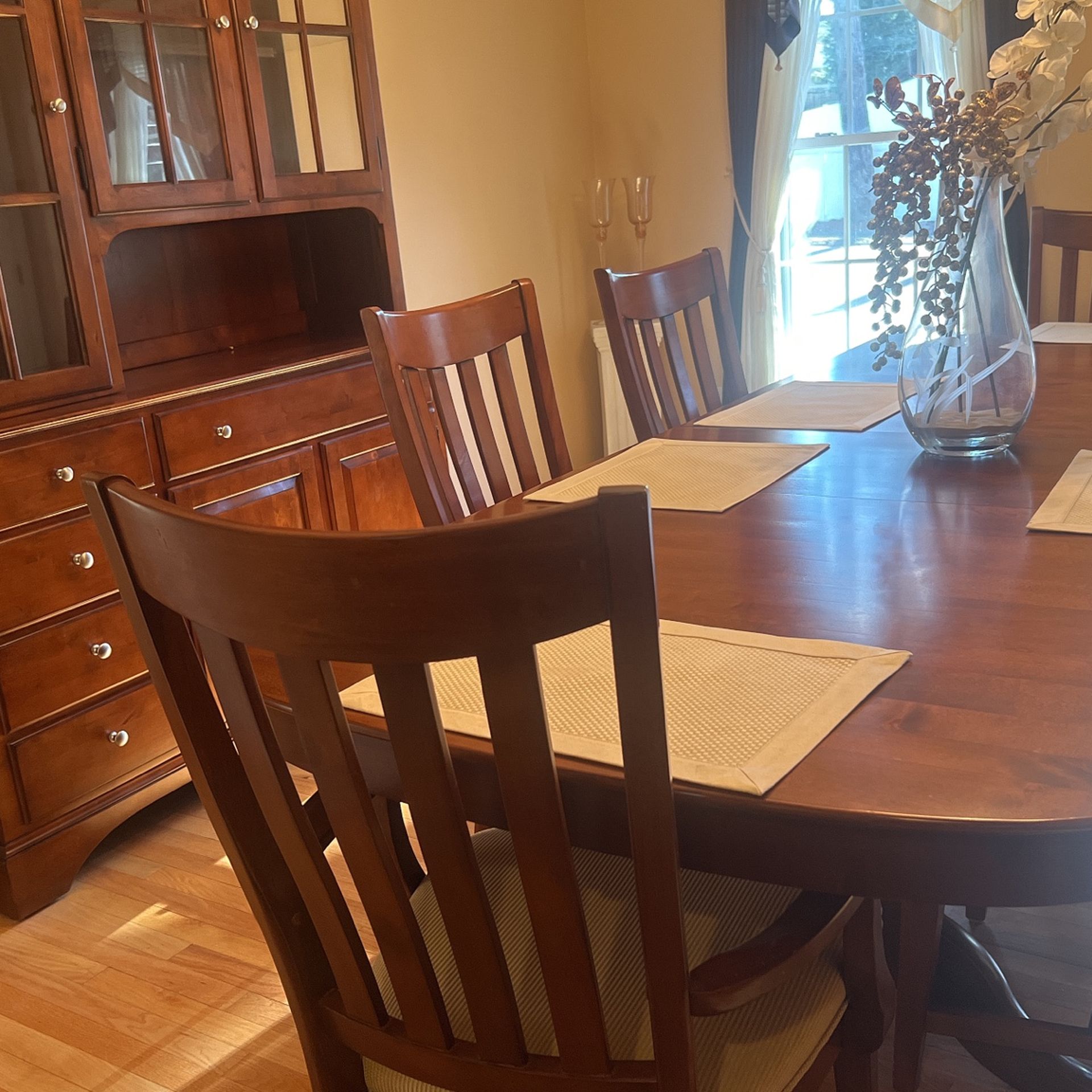 Very Nice Dining Set