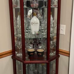 Corner Curio 