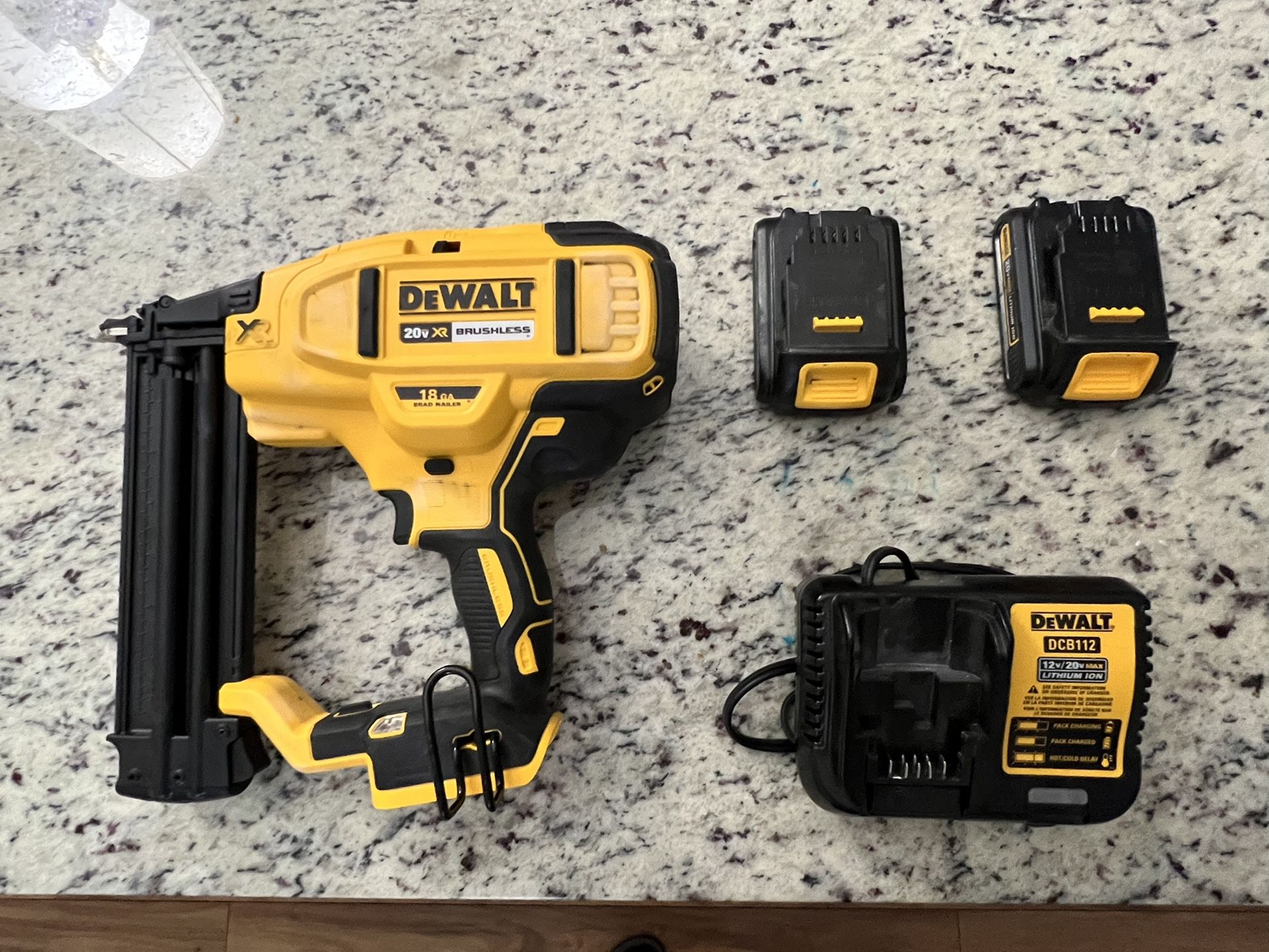 DEWALT 20Volt Max LithiumIon 18Gauge Cordless Brad Nailer Kit for