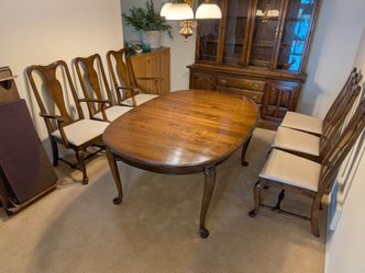 Ethan Allen Queen Anne Cherry Wood Extension Dining Table w Chairs